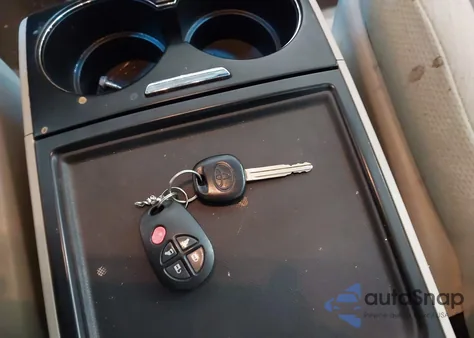 2017 Toyota Sienna Le 8 Passenger из США, поврежденный, VIN 5TDKZ3DC9HS884601